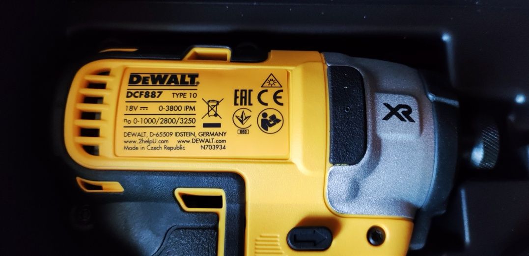 Dewalt Набір шурупокрутів dcd796 dcf887 акумулятори 5ah Original