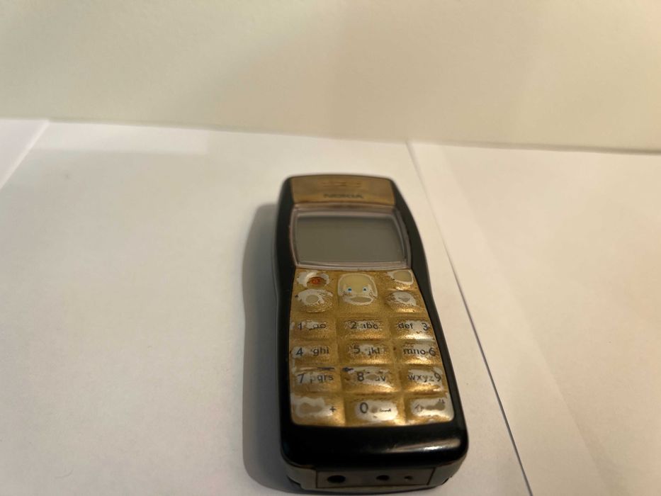 Telemóvel Nokia 1100 (desbloqueado e em funcionamento)