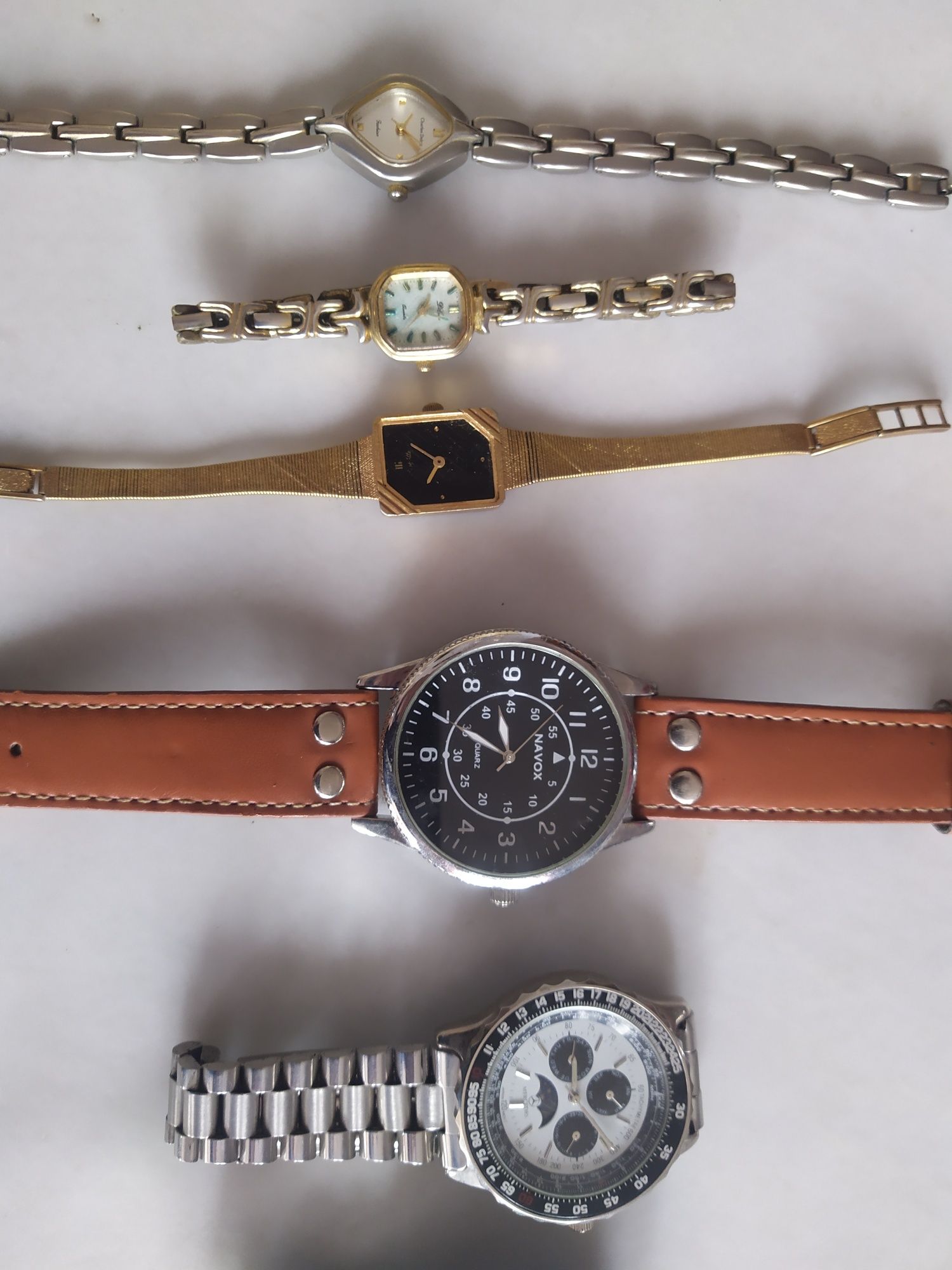 Kolekcja zegarków kieszonkowych i naręcznych