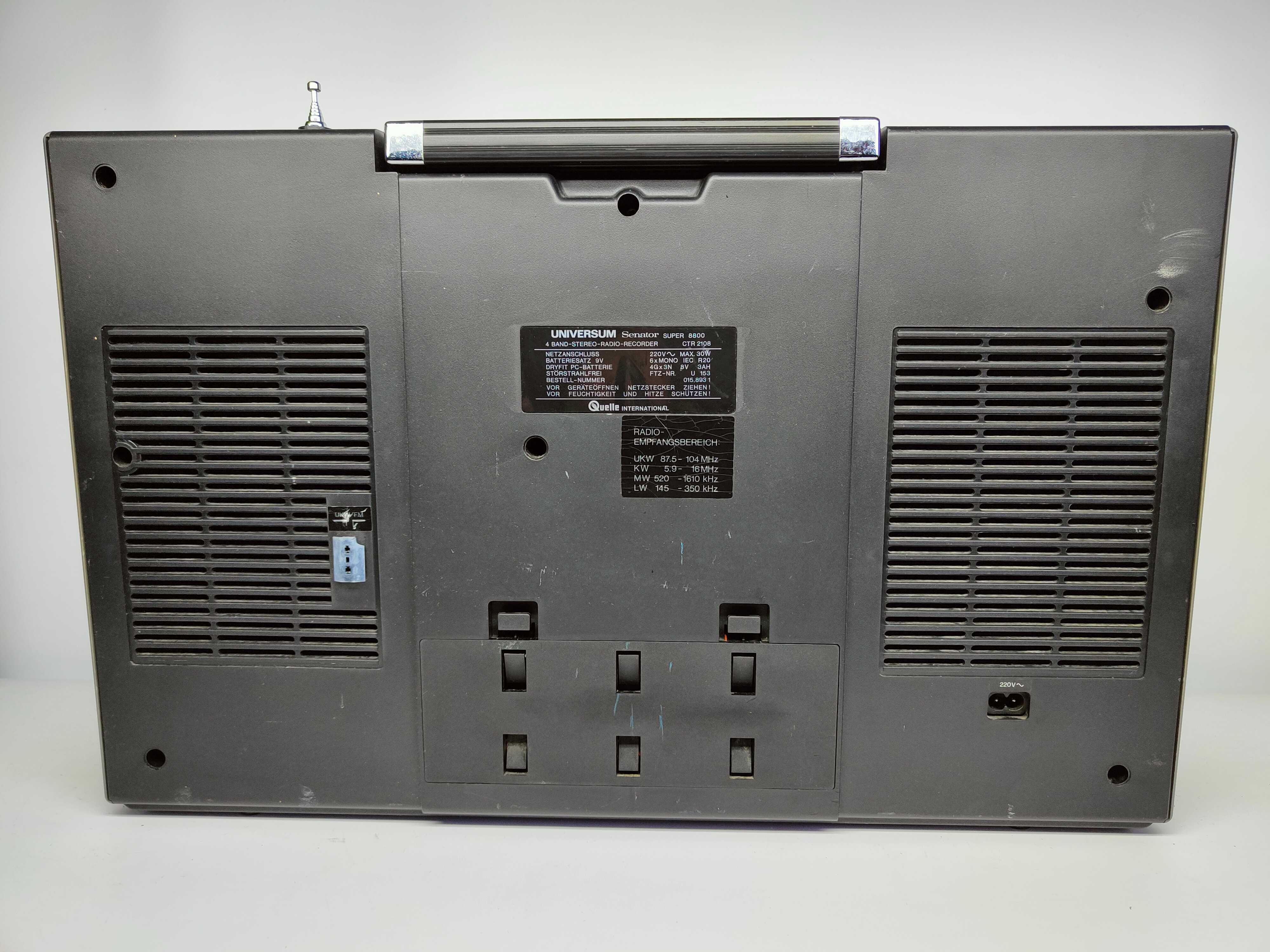 Universum Senator 8800 Super Stereo Boombox radiomagnetofon