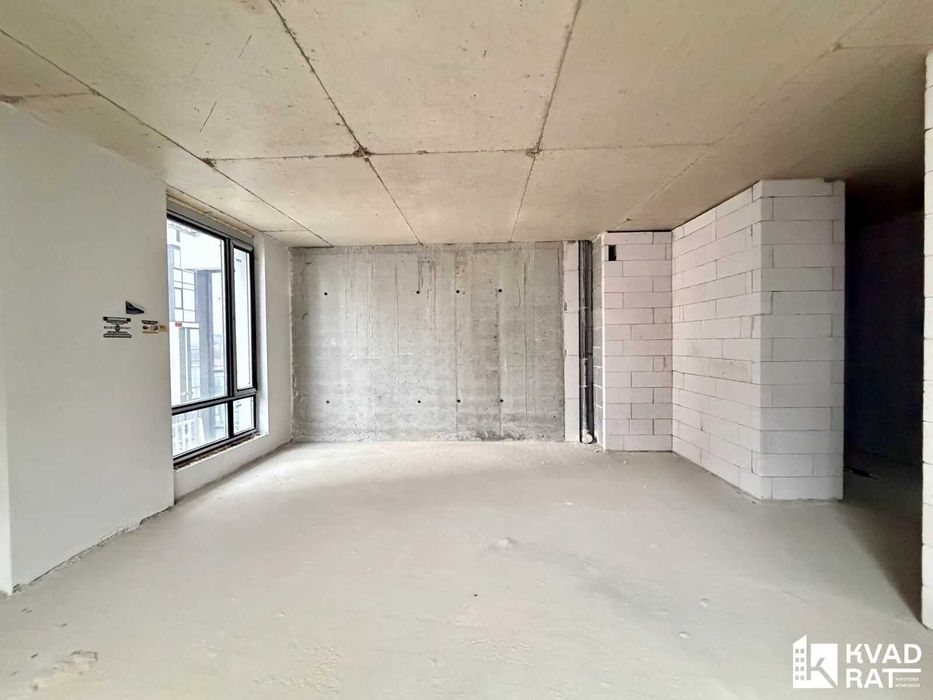 Однокімнатна квартира 43м2 в ЖК Манхеттен, здана, готова до ремонту