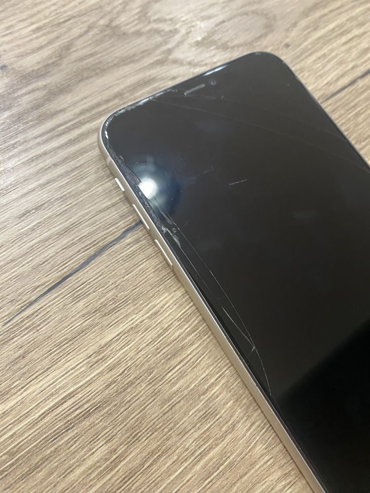 Iphone 11 kondycja baterii 93%