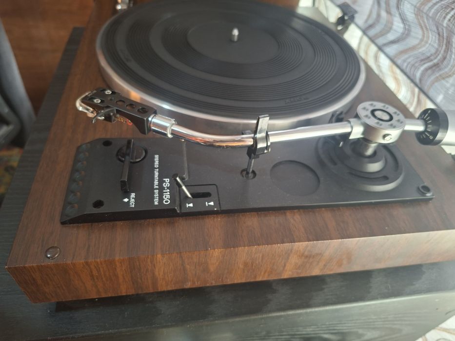 Продам виниловый проиграватель Sony PS-1150