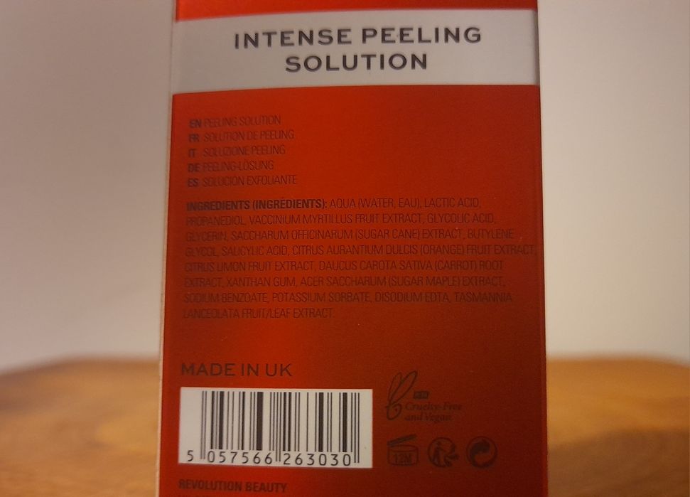 Peeling głeboko oczyszczający Revolution 30 ml
