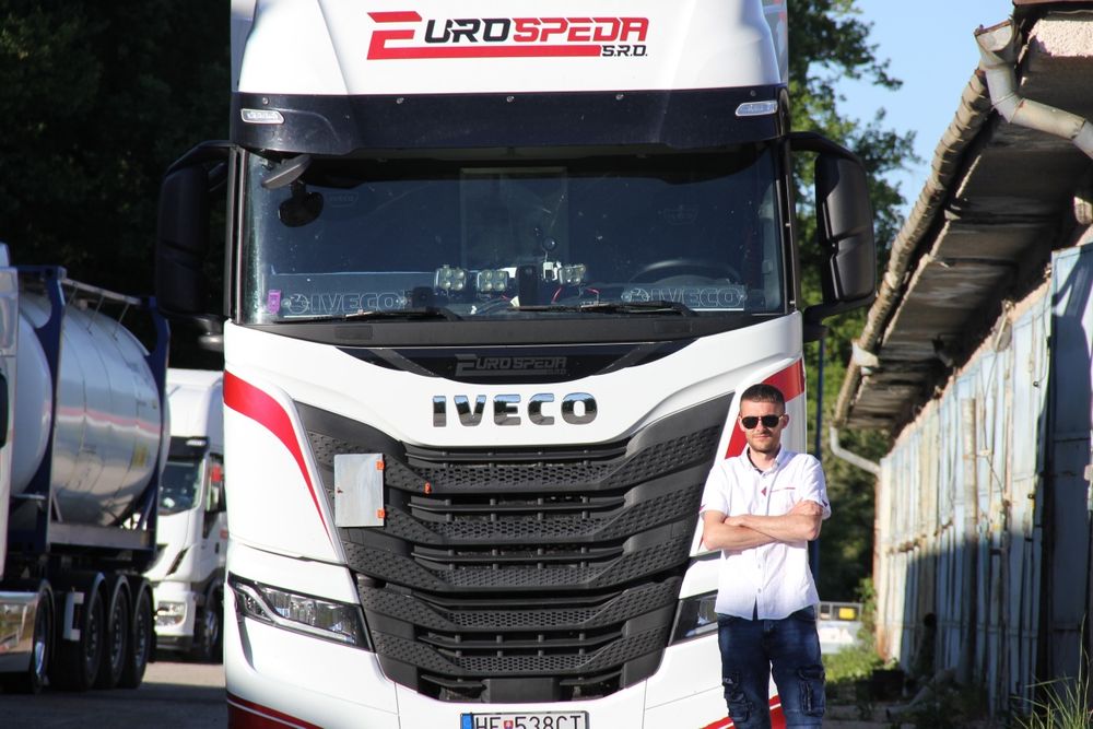 Тверезий водій на авто/мото/фуру. Бронь від ТЦК є