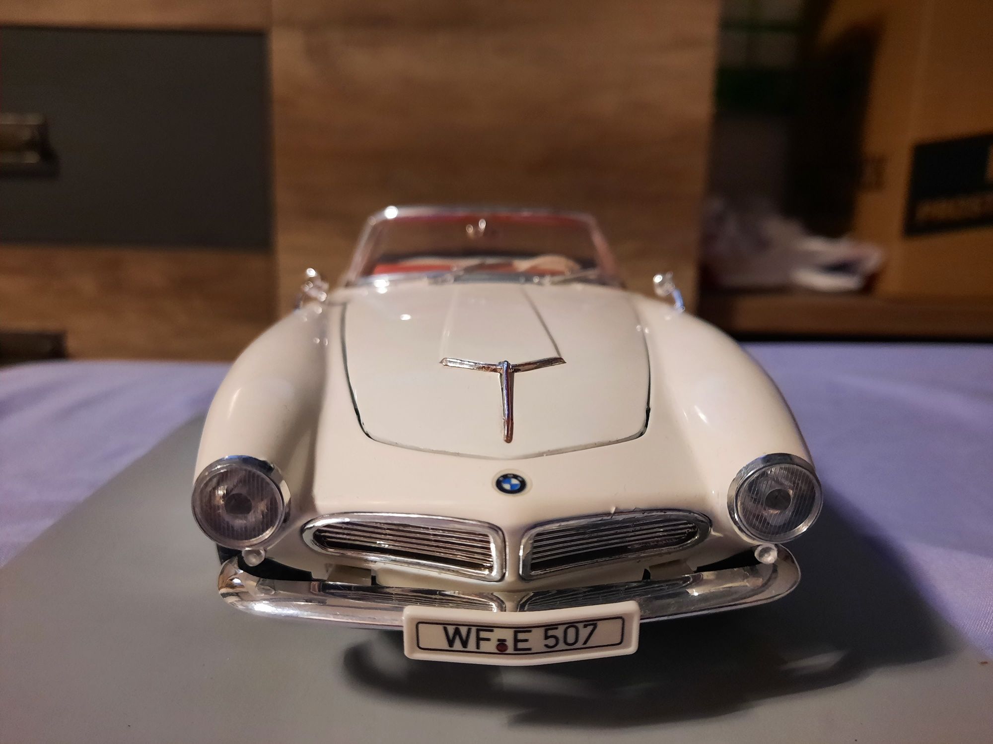 OKAZJA !!! Samochód Kolekcjonerski BMW 507 Revell 1:18