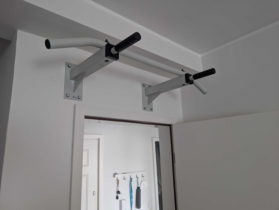 Barra fixa de parede p/ musculação branca Gorilla Sports