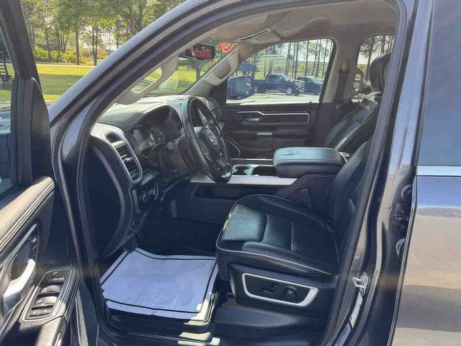 RAM 1500 Laramie      2020