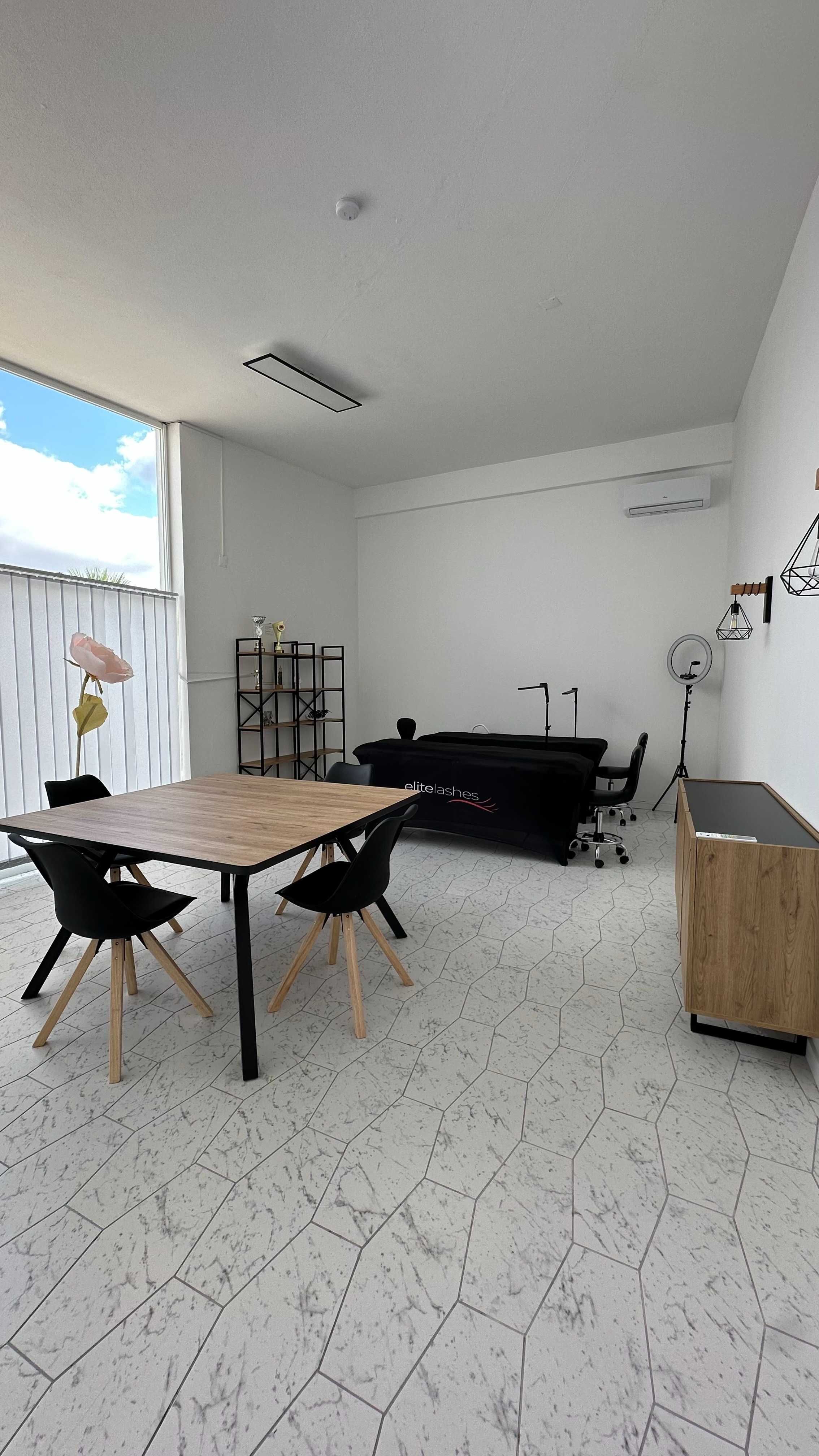 Aluguer de sala em salão de beleza Albufeira, Páteo