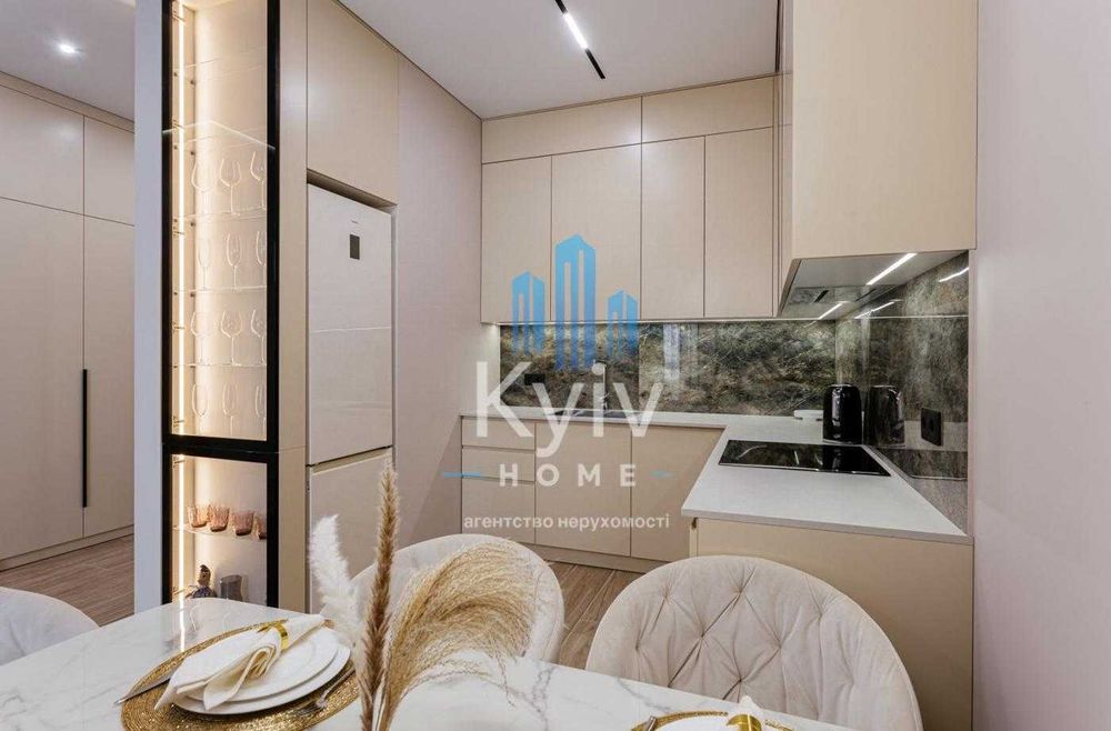 Продаж квартири, ЖК Камертон, з ремонтом, вул. Річкова