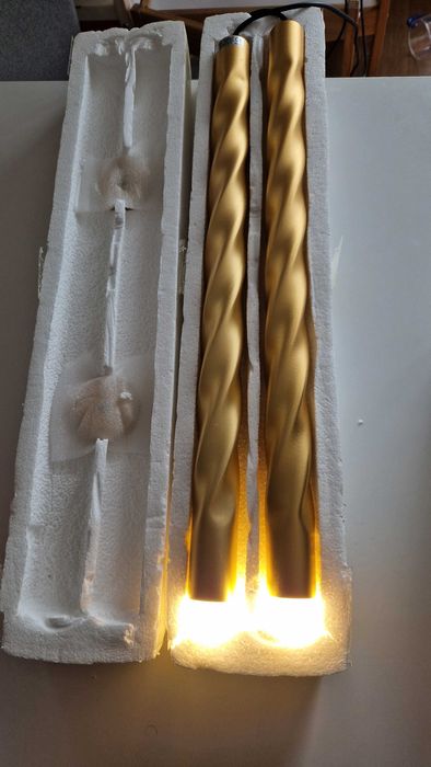 Dwie złote lampy wiszące LED