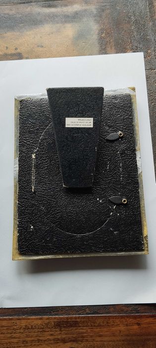 Moldura vintage estanho e madeira