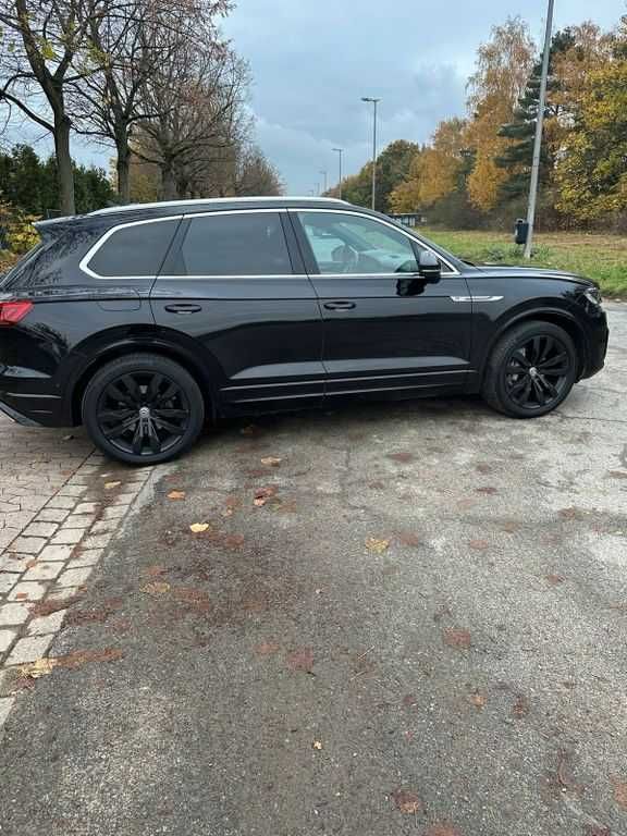 Разборка VOLKSWAGEN Tiguan Touareg 5n 7p бампер капот фара крило дверь