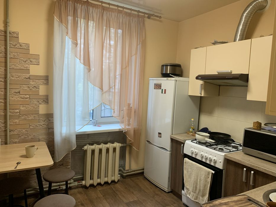 Продам хорошую, жилую, уютную квартиру в центре города