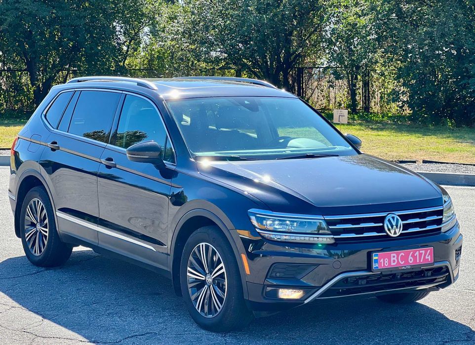 Volkswagen Tiguan SEL Premium AWD 8ст