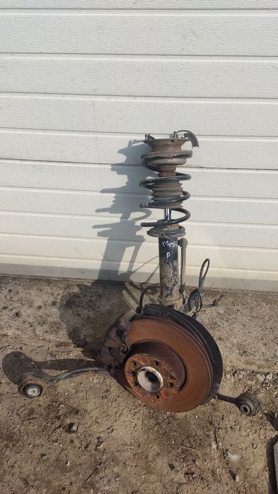 Zwrotnica prawa przód przednia mcperson Amortyzator BMW X1 e84 xdrive