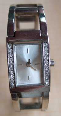 Годинник жіночій кварцевий Avon з кришталиками. Нова батарейка