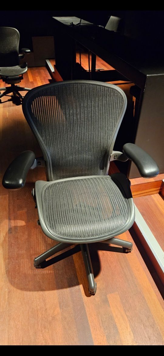 Krzesło biurowe Herman Miller Aeron Classic używane