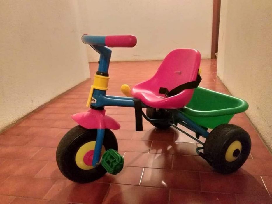 Triciclo usado em bom estado