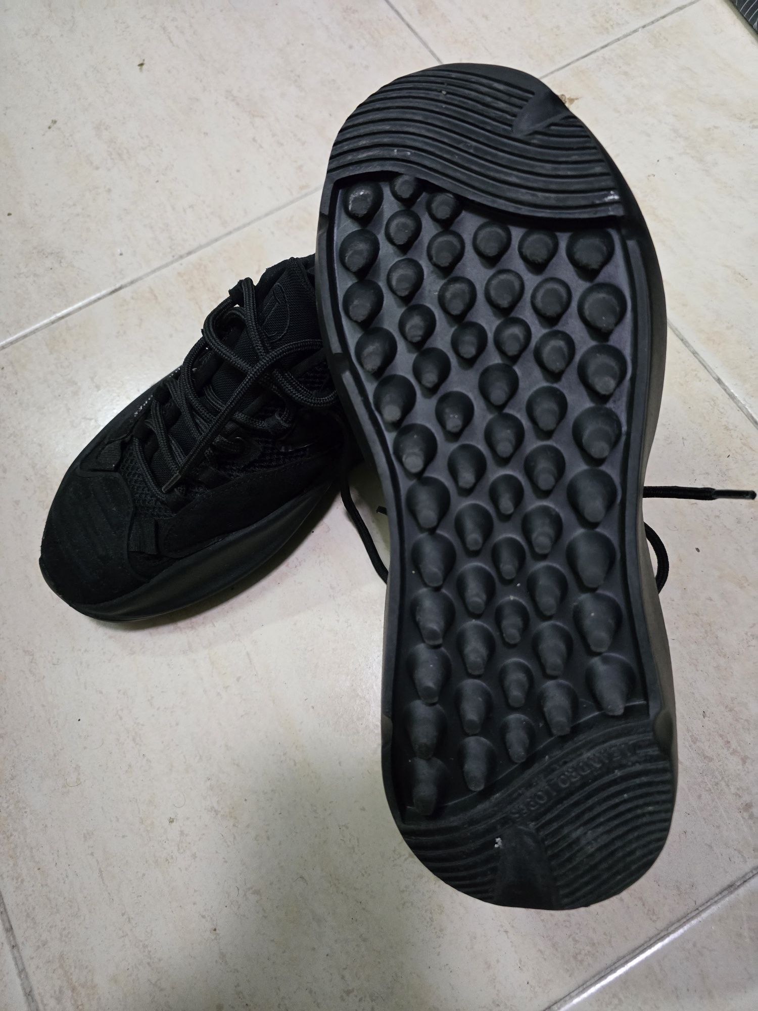 Tenis Leandro Lopes