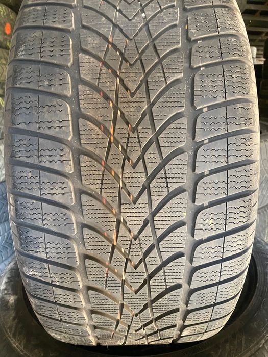 295/40/20-2 шт. Бу Dunlop Winter Sport 4 D