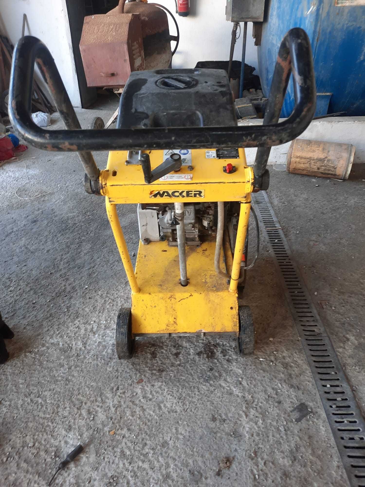 Máquina de Corte de Alcatrão
