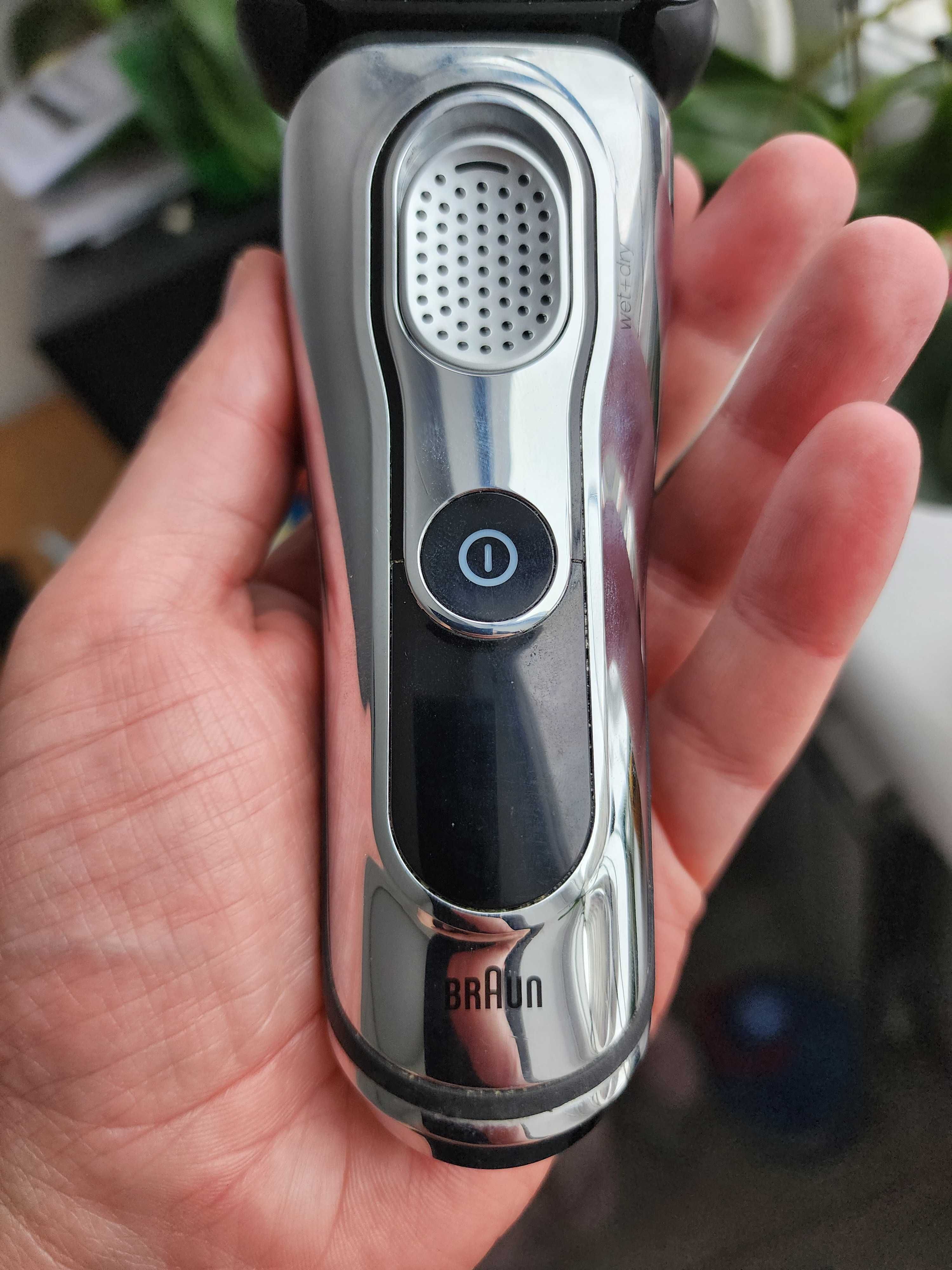 Електробритва чоловіча Braun Series 9 Wet+Dry Type 5791 (9325S) Silver