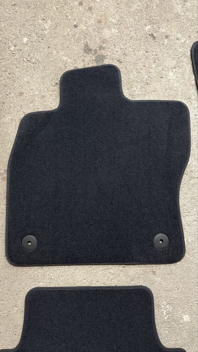 Nowe dywaniki welurowe czarne VW Volkswagen Passat B8 Oryginalne