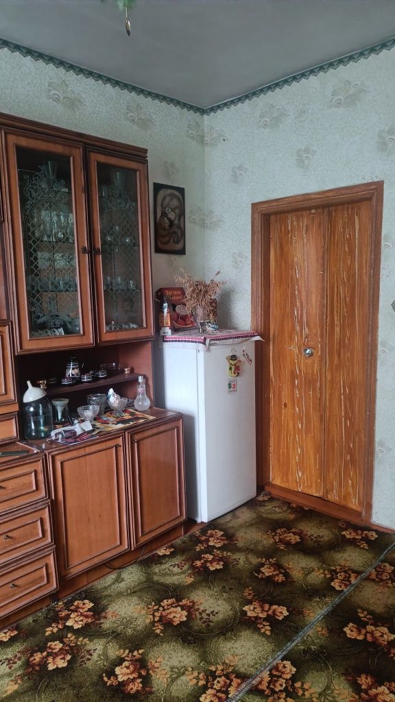Продам частину будинку Чуднів Центр