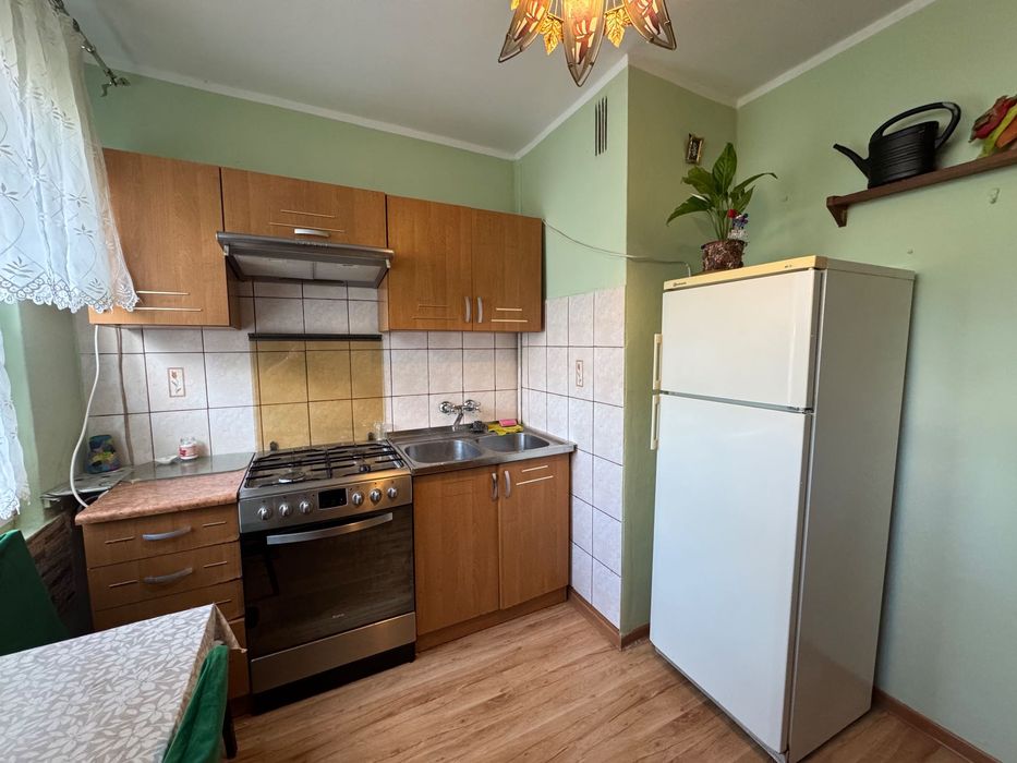 Meble kuchenne i kuchnia z piekarnikiem - ZA DARMO