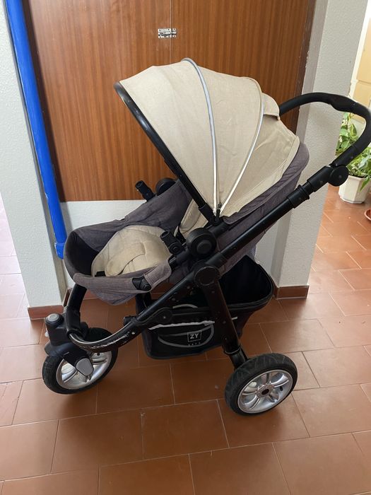 Carrinho de bebe zy, acompanha Ovo,  “bebe conforto”.