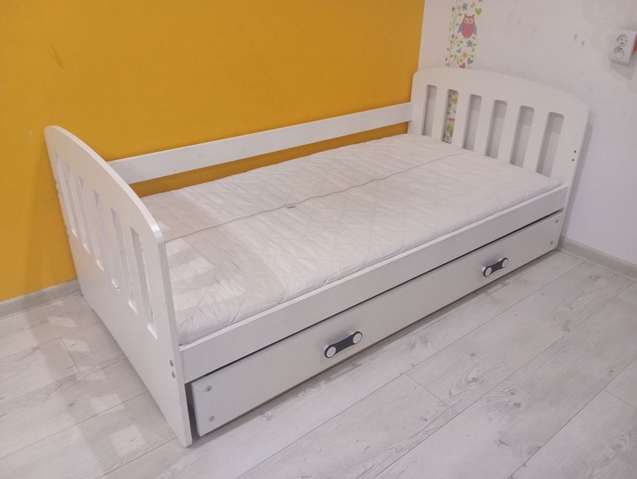 2 łóżeczka dziecięce