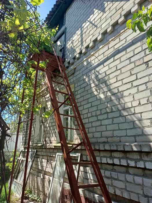 Продам кирпичный отдельно стоящий дом Бавария р-н Темп 80м2 ц24500