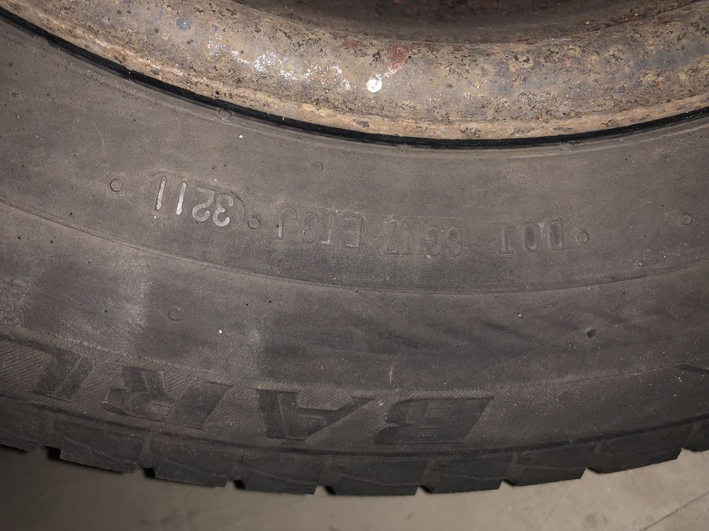 Koła Ford TRANSIT opony BARUM zimowe 205/75 R16C Felgi stalowe