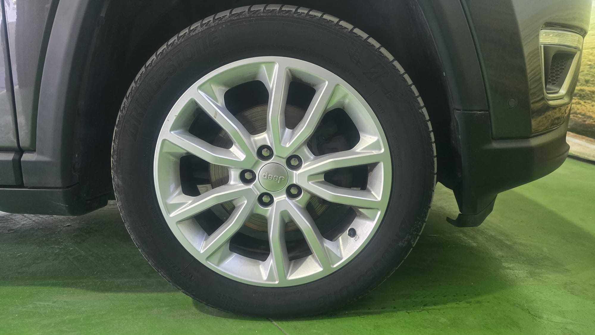 Jeep Compass 1.3 T Limited  - Salvado