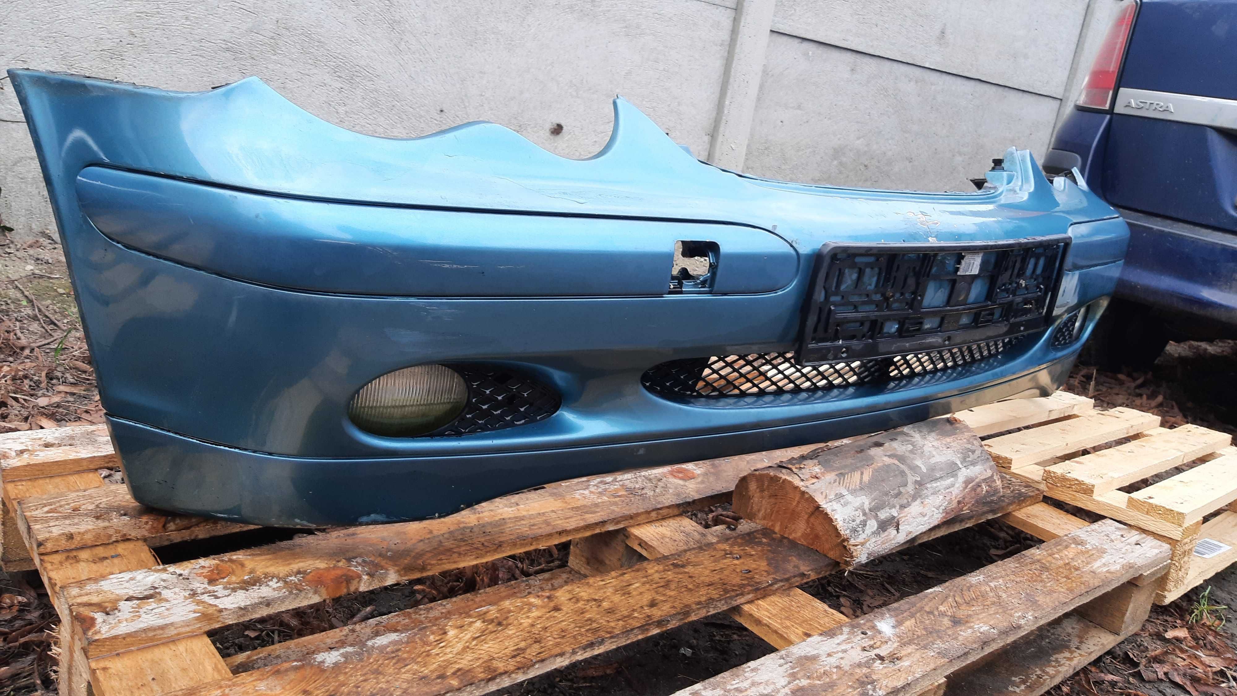 zderzak przedni przód Mercedes C w203 lak. 941