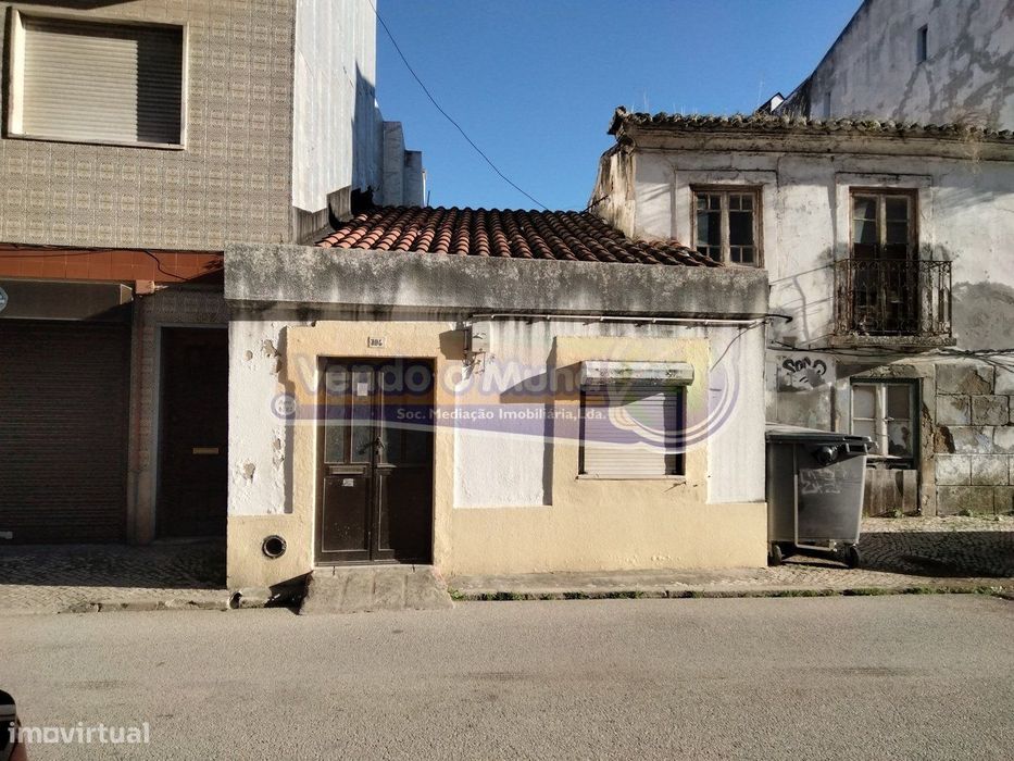 Moradia T2+1 em Alhandra (ALH022)