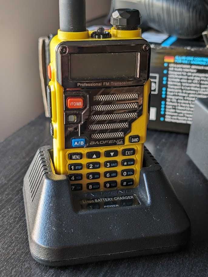 Radio UHF/VHF Baofeng UV-5R+