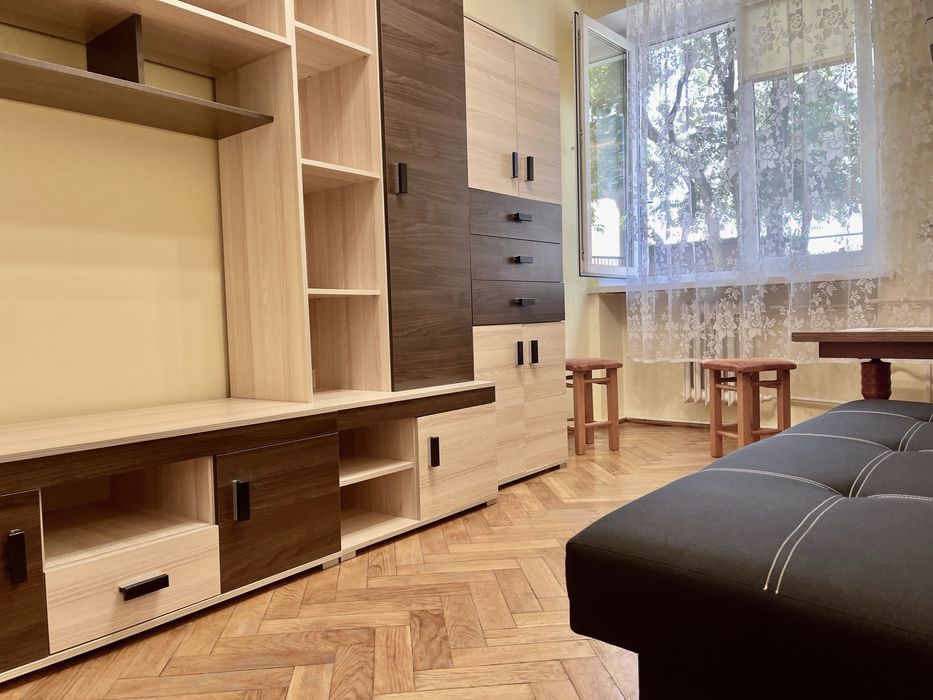 Umeblowane dwupokojowe mieszkanie w ścisłym Centrum.