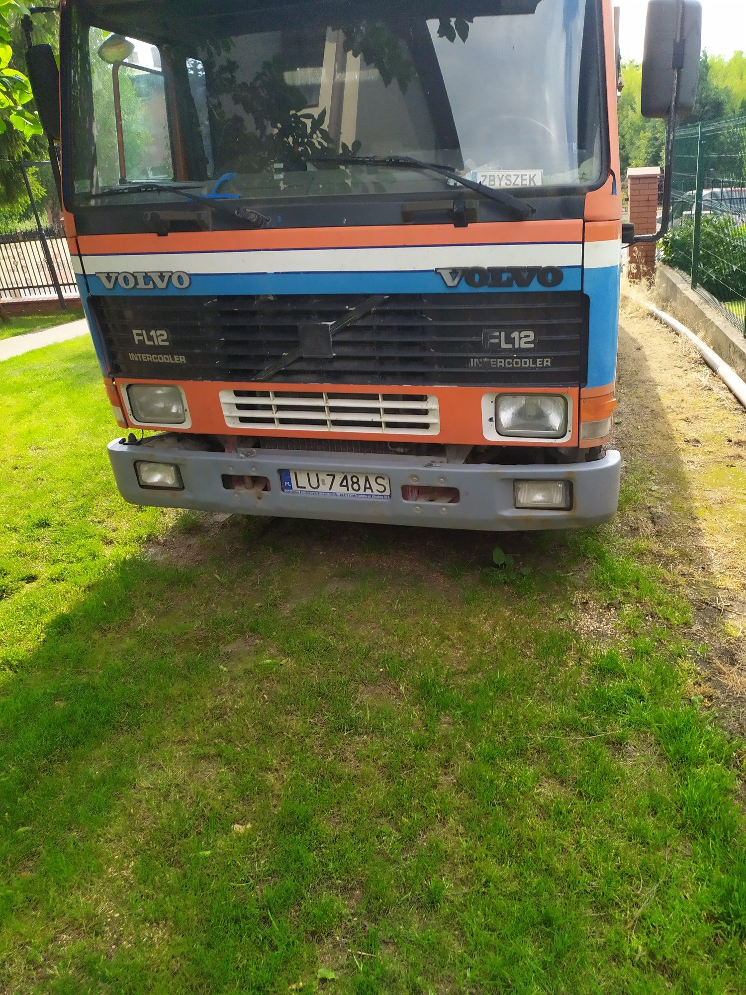 Samochód ciężarowy - wywrotka- VOLVO FL12