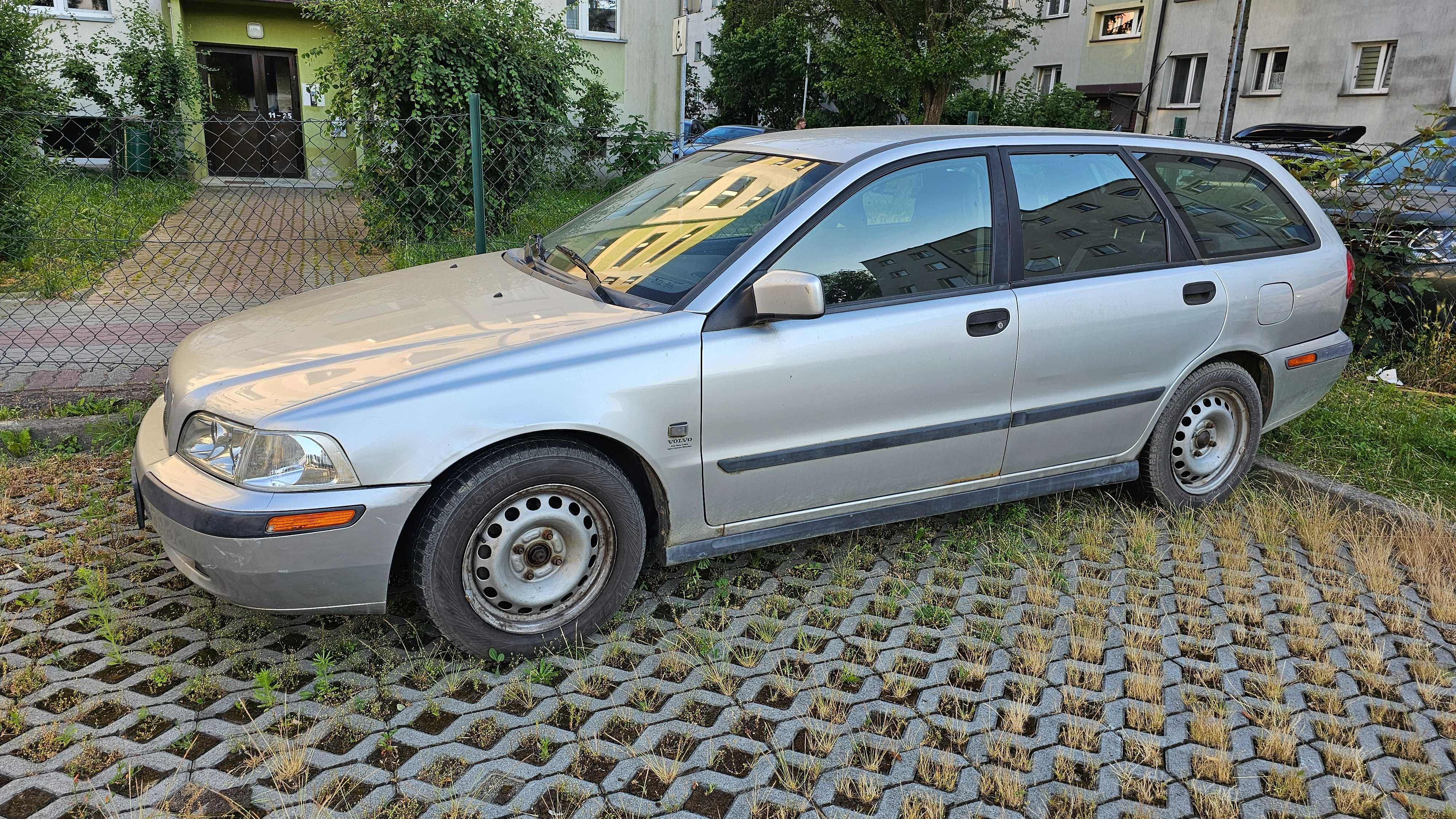 Volvo V40 2001, 1.9 diesel