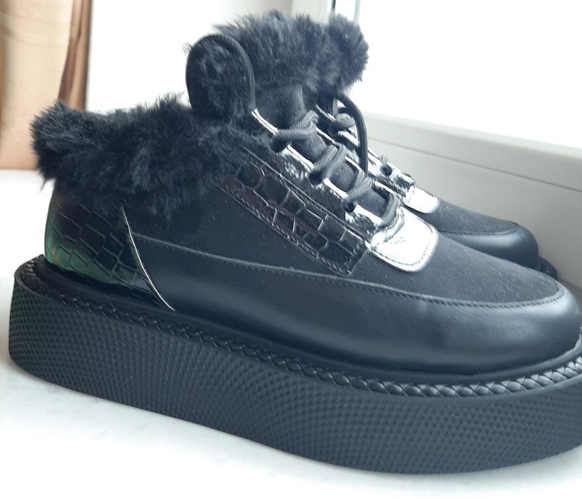 Лофери жіночі зимові чорні