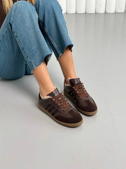 Кросівки зимові