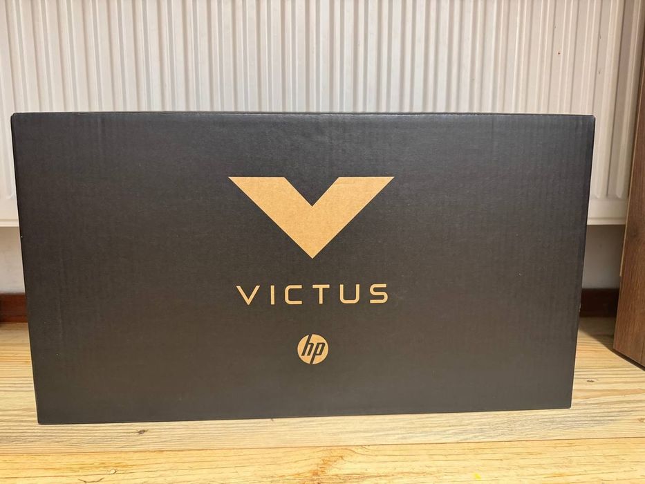 Игровой ноутбук Hp Victus Ryzen 7 7840H/16 Gb/RTX 4050 6Gb