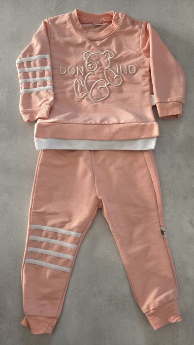 Dres z misiem brzoskwiniowy rozmiar 86