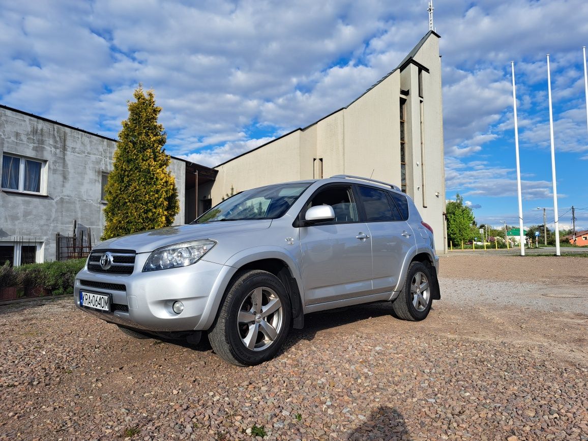 Toyota Rav4 2.2 dcat 4x4 bogata wersja !