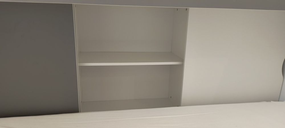 Łóżko piętrowe ze schodkami + materace visco