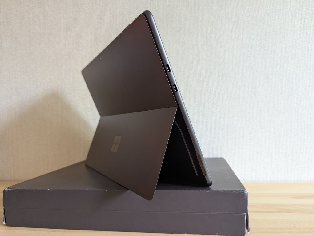 Планшет Microsoft Surface Pro 11 Snapdragon X Elite OLED 16/256
