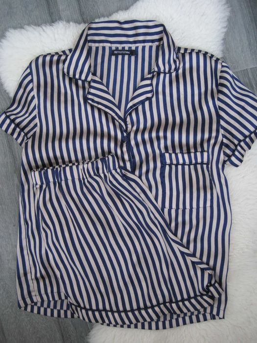 Піжама атласна з шортами, костюм домашній