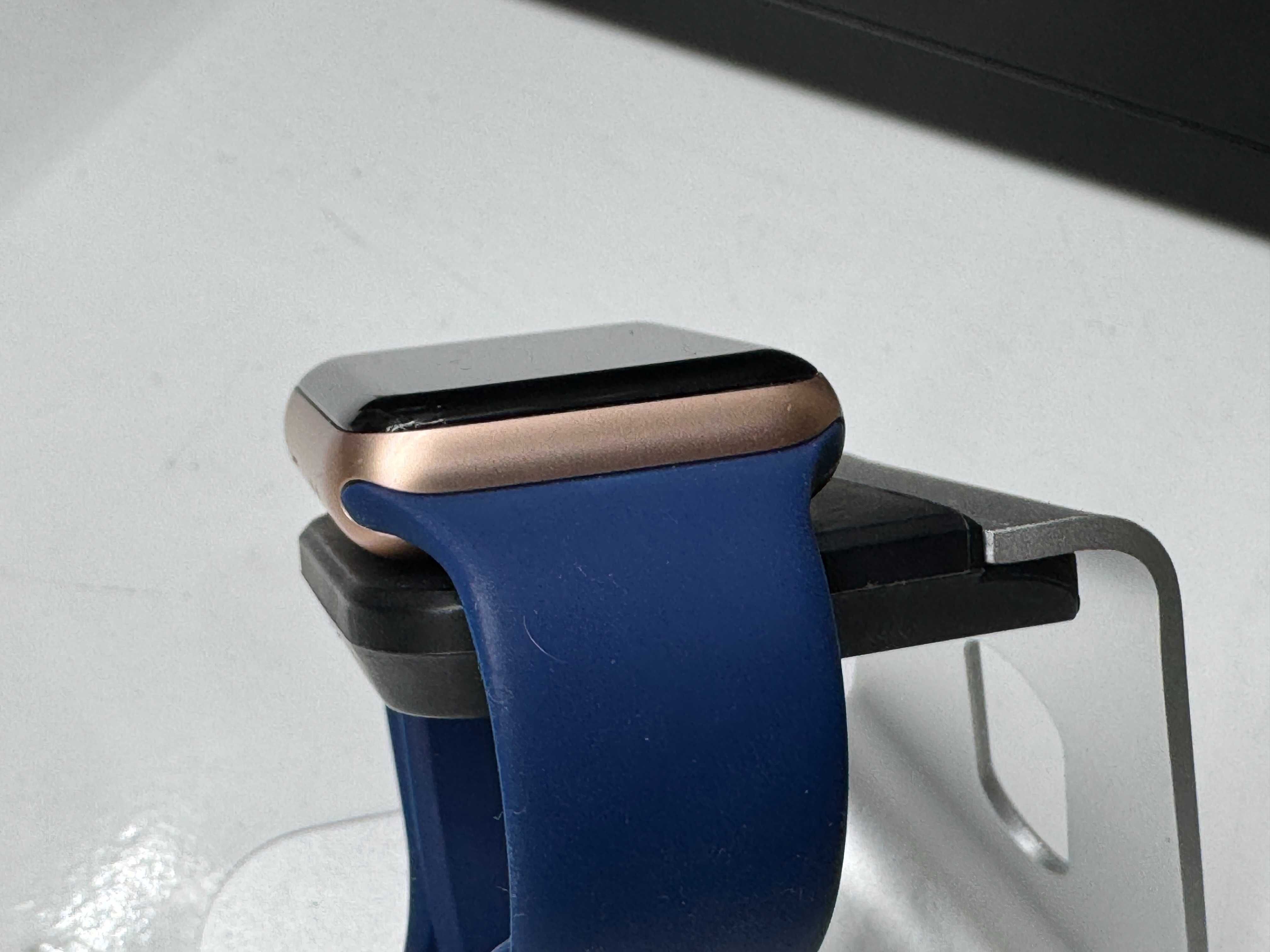 МАГАЗИН Apple Watch Series 3 42mm Gold Trade-In/Bыкyп/Oбмeн